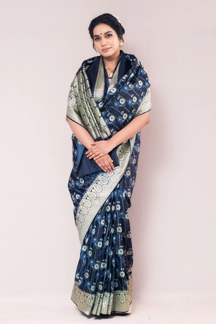 Double Tone Grey & Black Mushroo Silk Saree