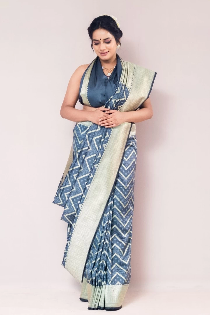 Grey-Black Double Tone Mushroo Silk Saree