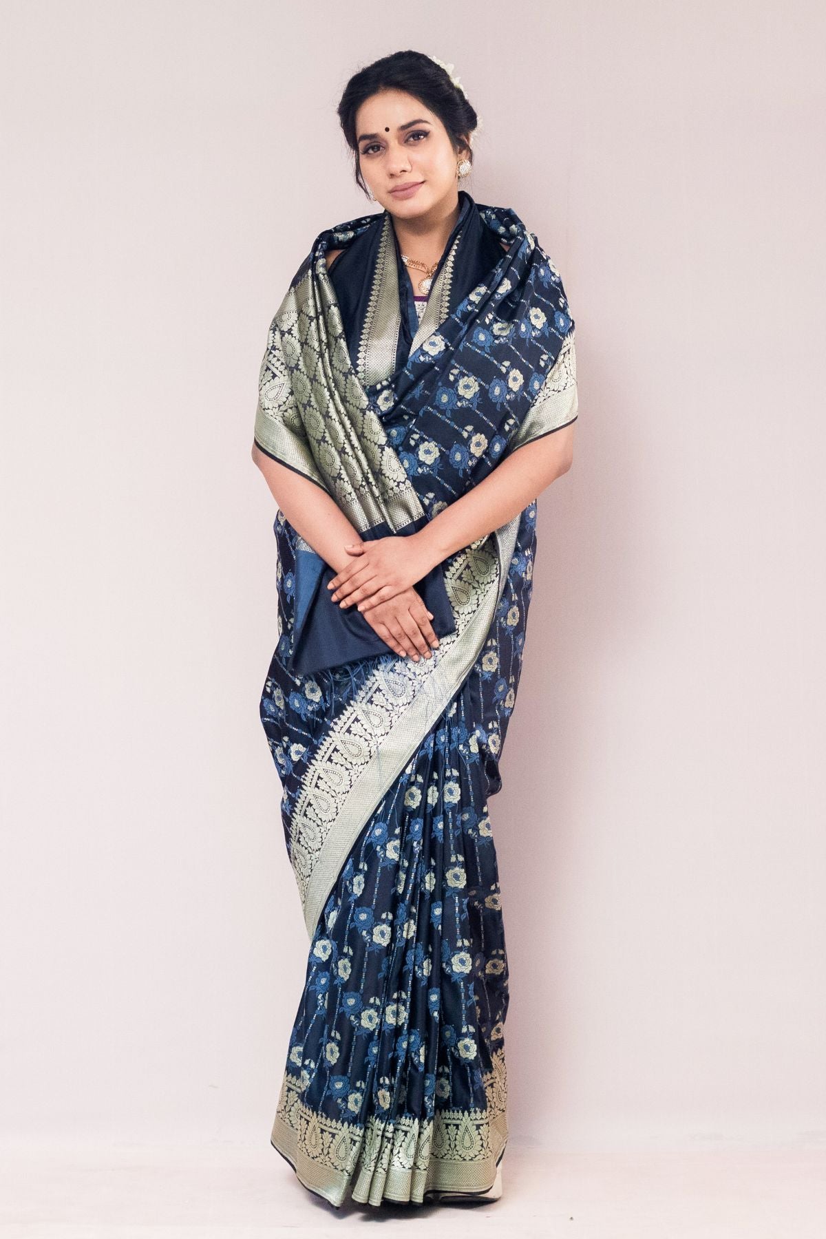 Double Tone Grey &  Black Mushroo Silk Saree