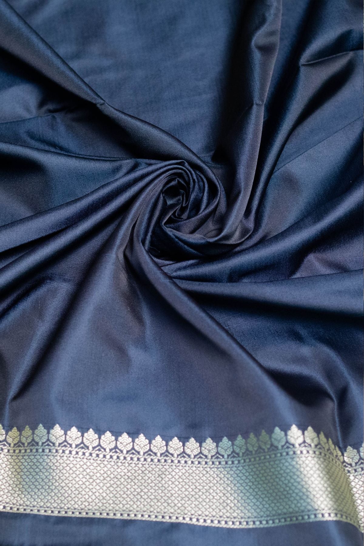 Double Tone Grey &  Black Mushroo Silk Saree