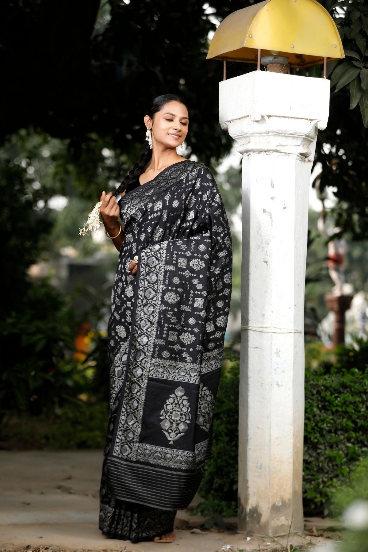 Black Blended Iktara Silk Saree