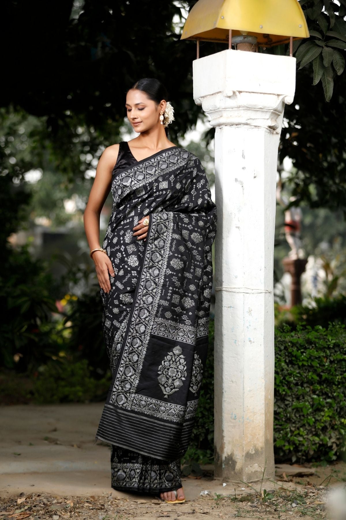 Black Blended Iktara Silk Saree