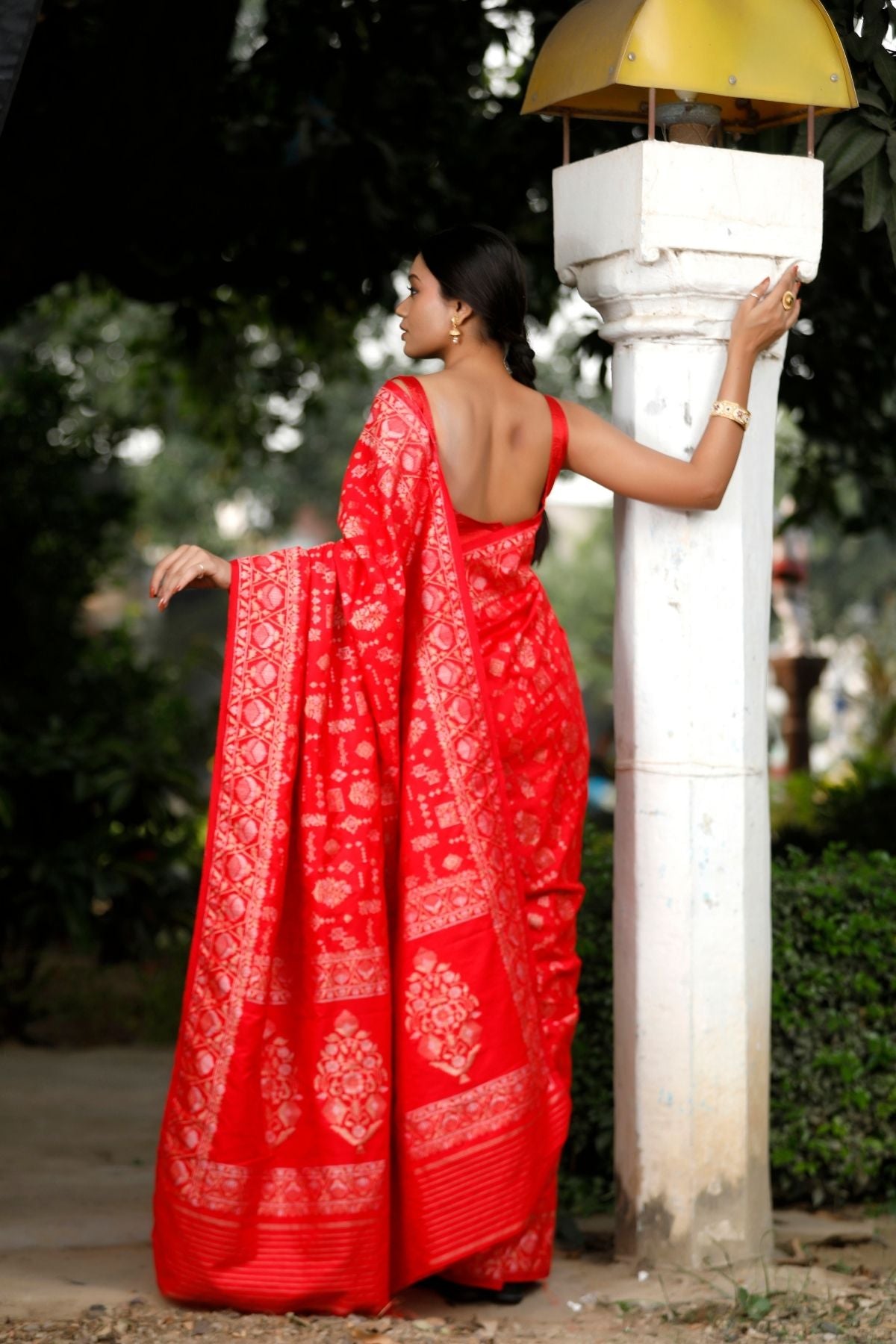 Red Blended Iktara Silk Saree