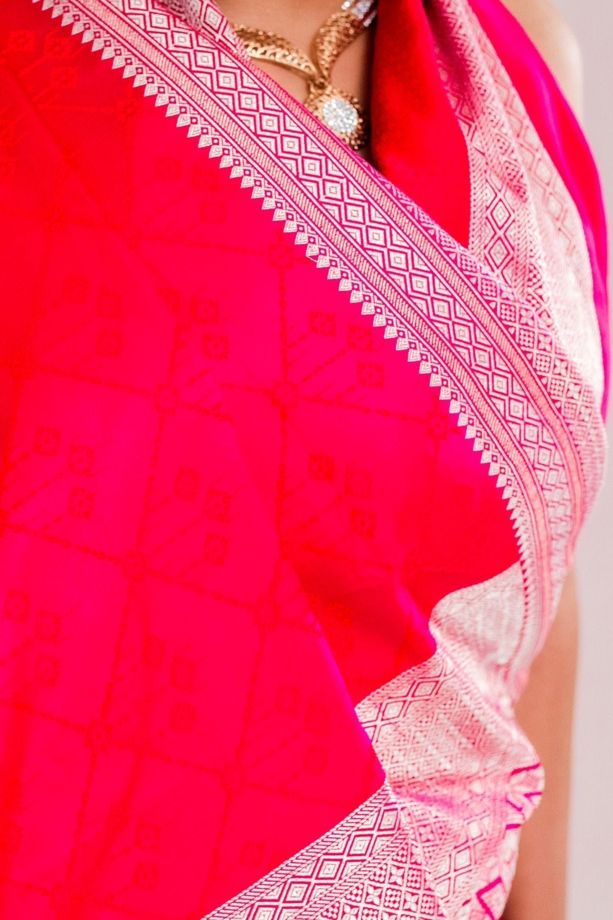 Red Rani Double Tone Mushroo Silk Saree